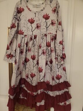 Girls Adorable Sweetness Flowery Dress size 8